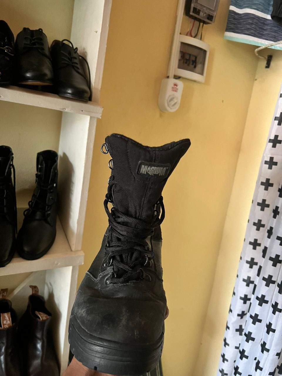 CLIMBING BOOTS